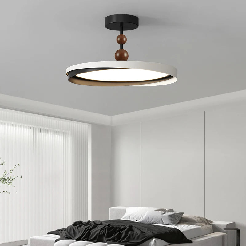 Retro lampa wisząca LED – orzechowa do sypialni i korytarza