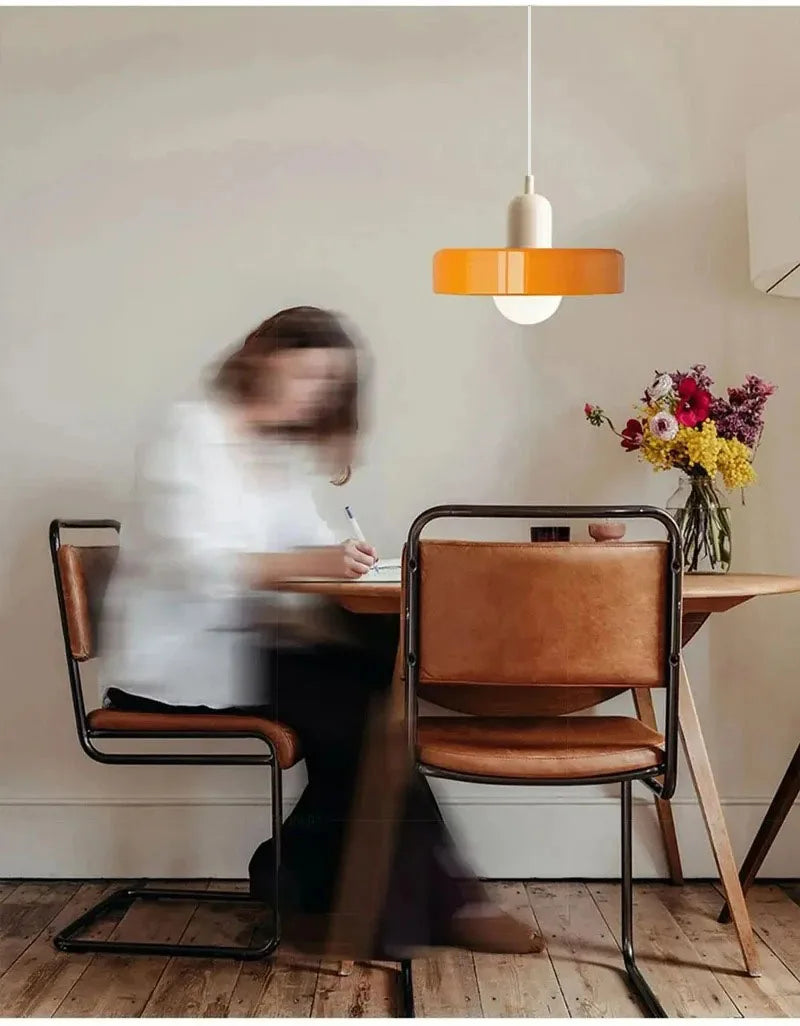 Szklana lampa wisząca Nordic Retro – do salonu i jadalni