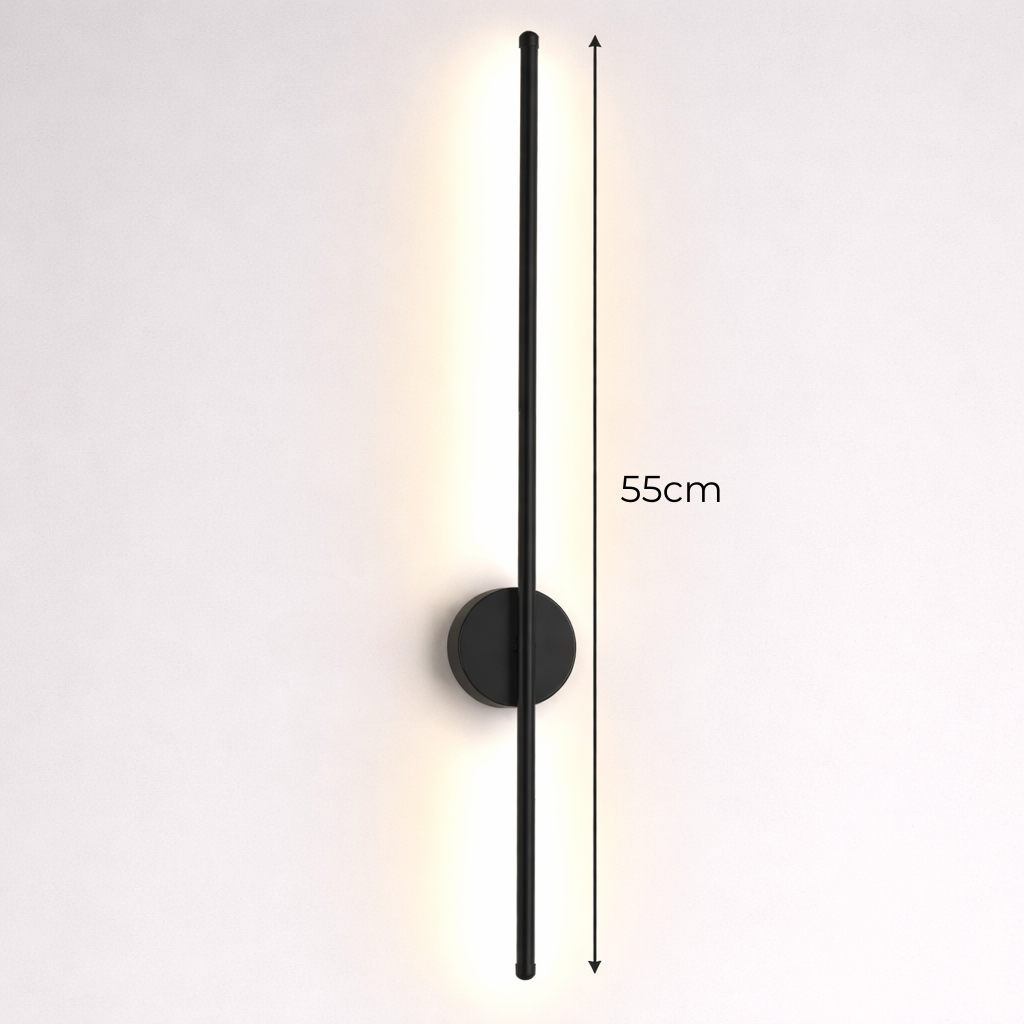 Czarny kinkiet LED – nowoczesna lampa ścienna do korytarza i salonu